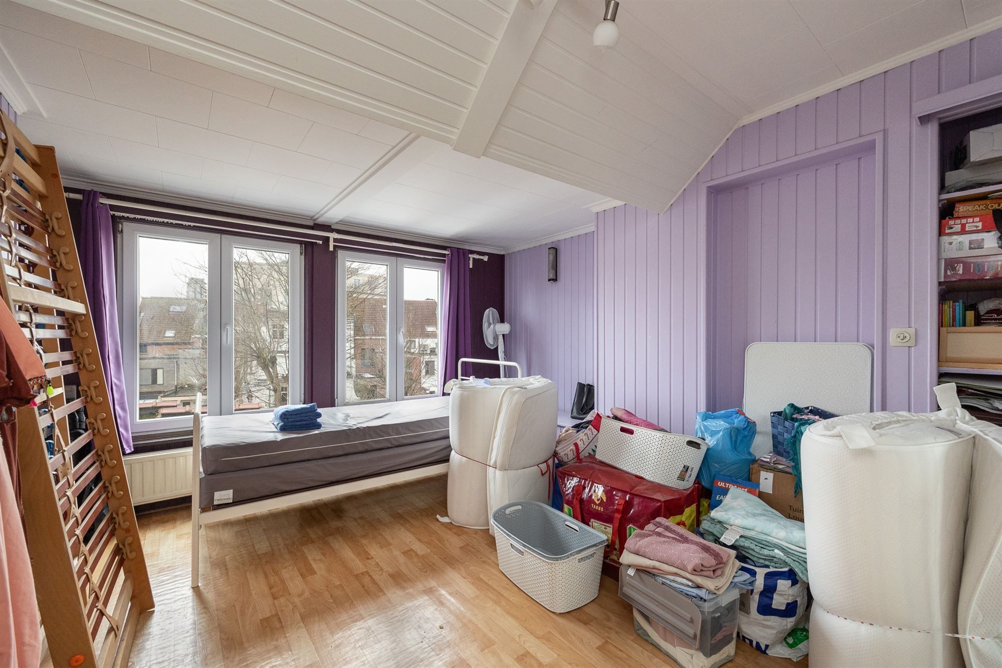 Gezinswoning met vier slaapkamers en tuin foto 15