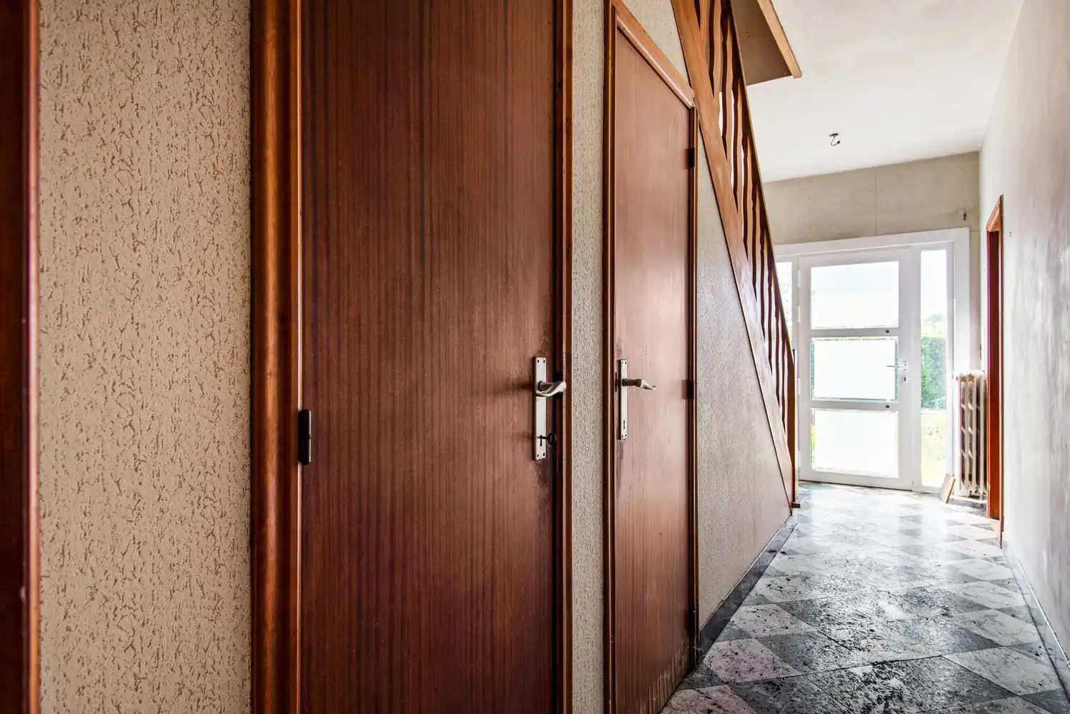 Te renoveren woning met karakter op toplocatie in Borsbeek. foto 6