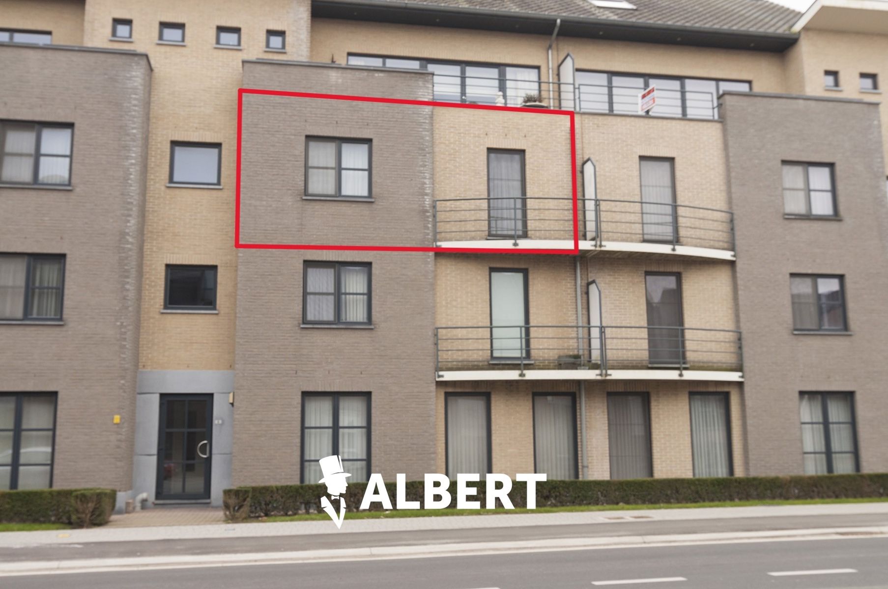 Mooi, ruim instapklaar appartement in hartje Kortessem! foto {{pictureIndex}}