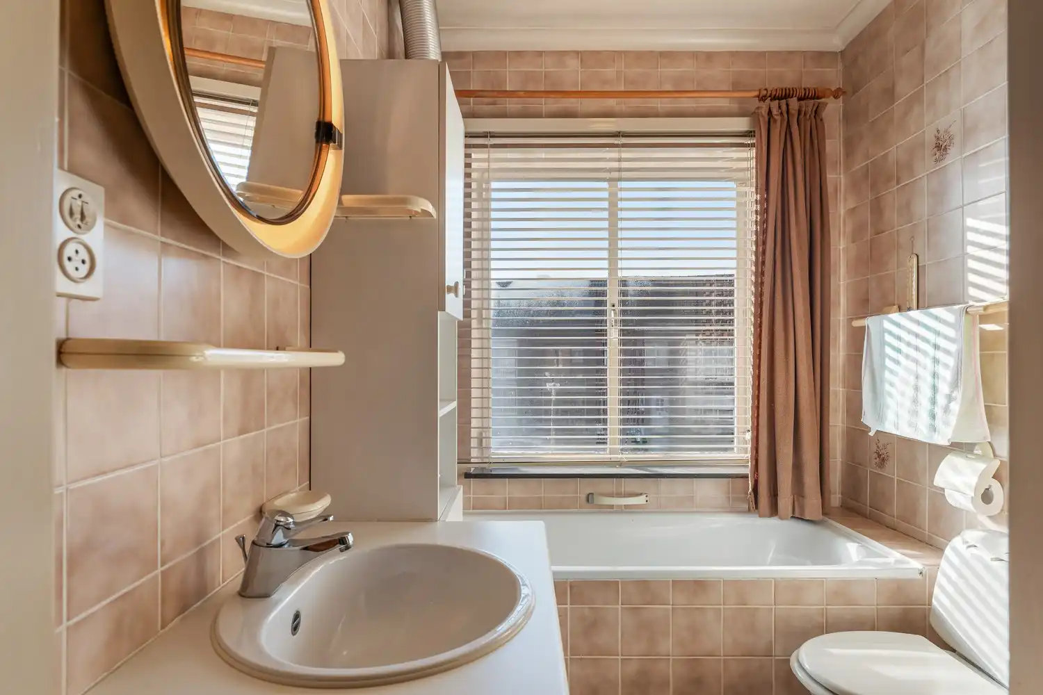 Charmante renovatiewoning op rustige toplocatie in Hasselt! foto 12