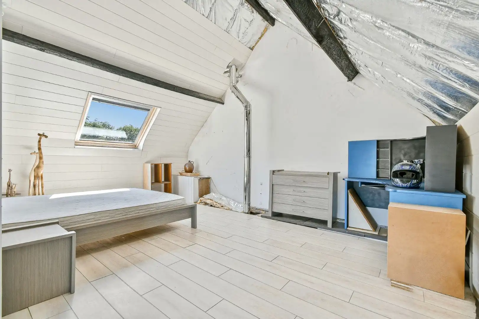 Woning met drie slaapkamers, garage en zonnige tuin foto 16