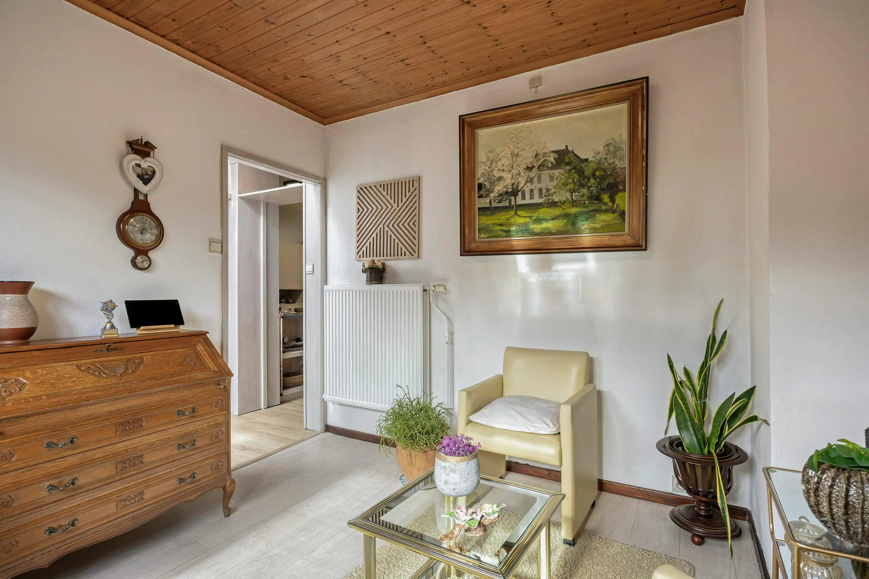 Goed onderhouden huis met riante garage in centrum Maaseik te koop foto 7