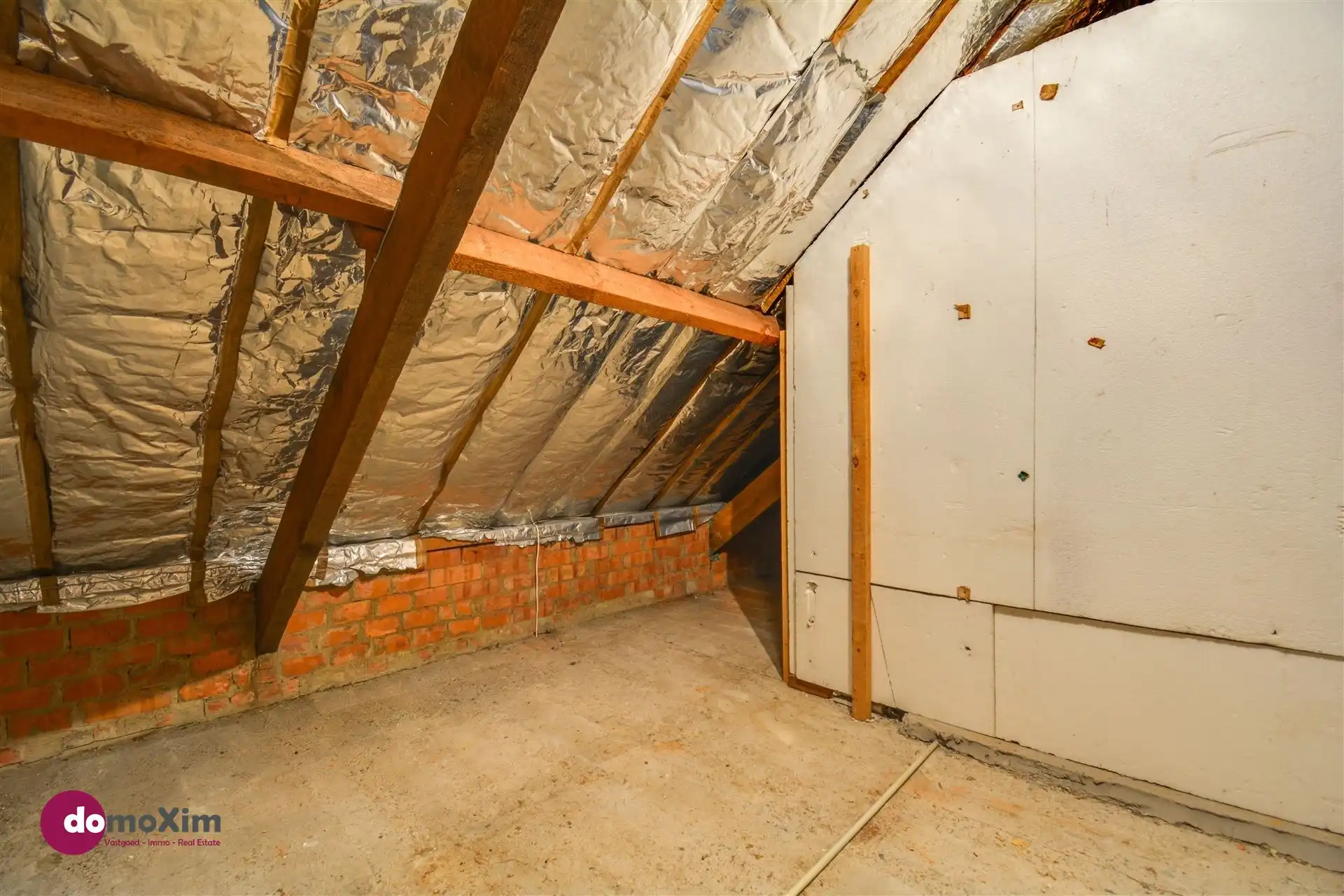 Ruime gezinswoning met mogelijkheden in een unieke, groene omgeving foto 23