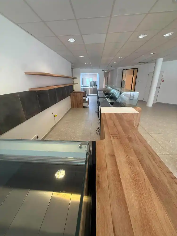 Multifunctioneel handelspand op toplocatie in Oostduinkerke-Bad foto 33
