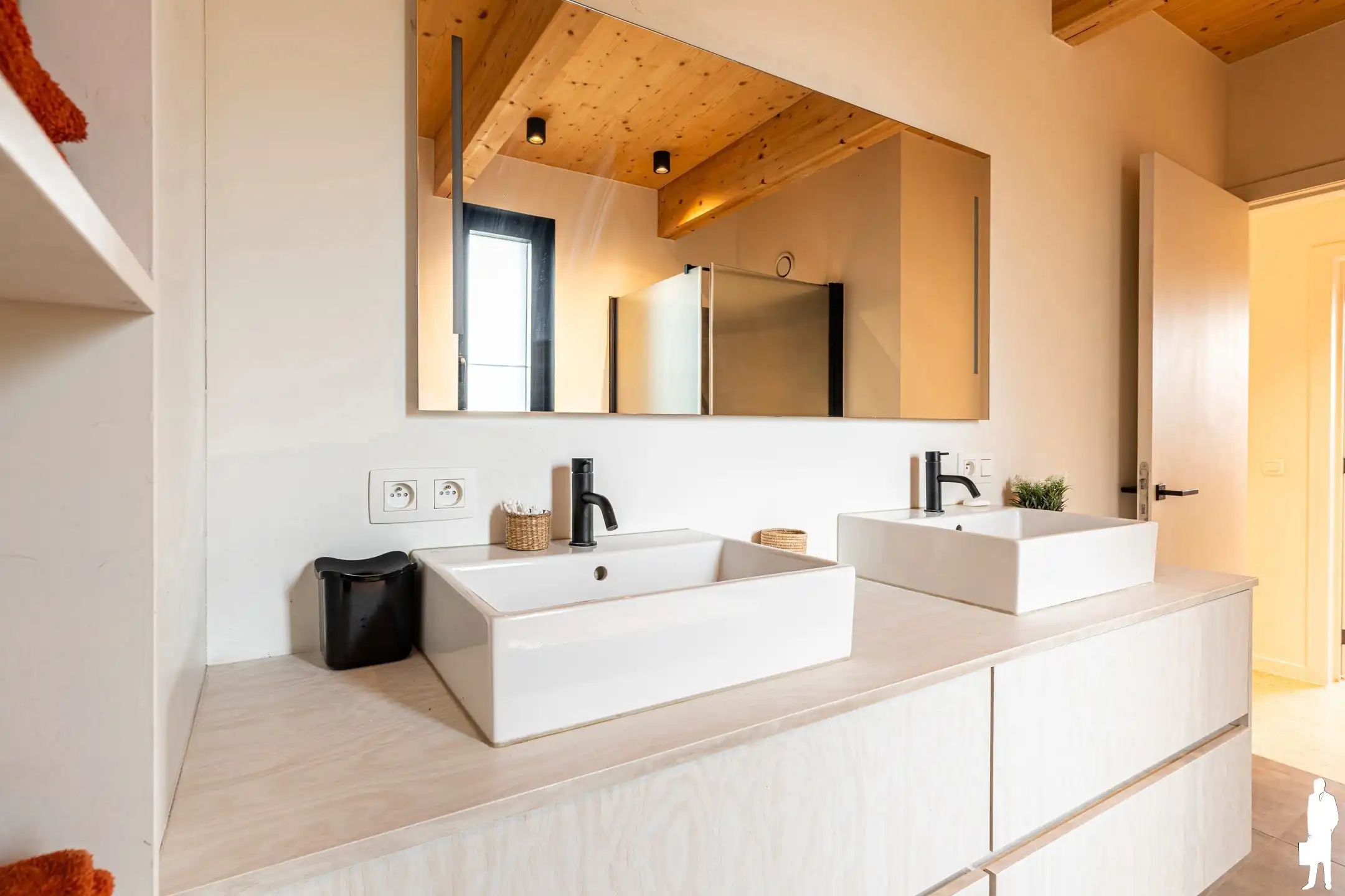Elegante, energieneutrale woning aan registratierechten (!) foto 19