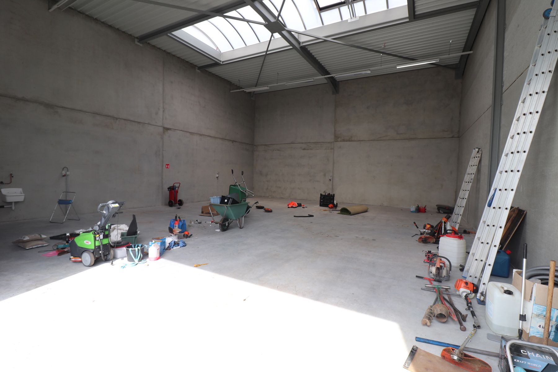 Recente KMO-unit van 163m² in Weelde. foto 3