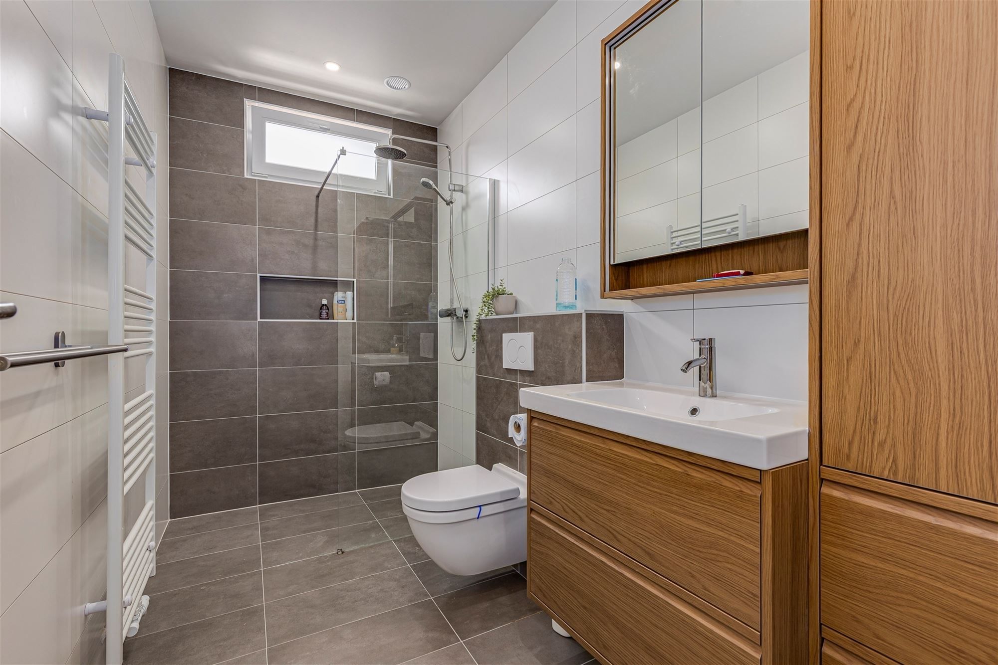 Uniek huis met winkel, atelier of bureel  foto 31