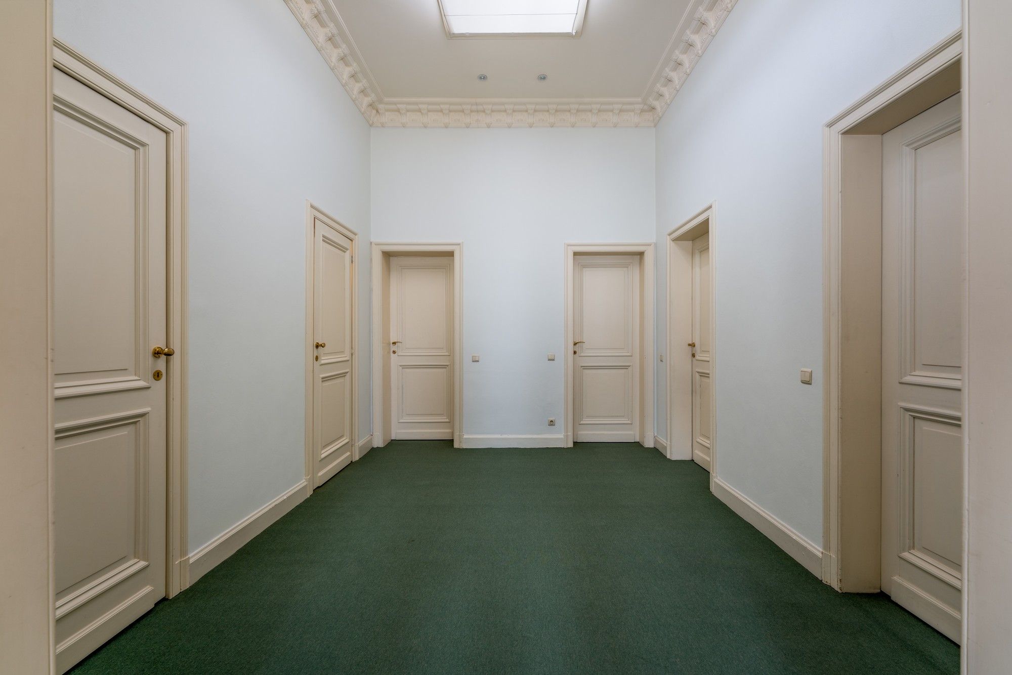 Prachtig klassevol kantoorgebouw met ruime parking foto 12
