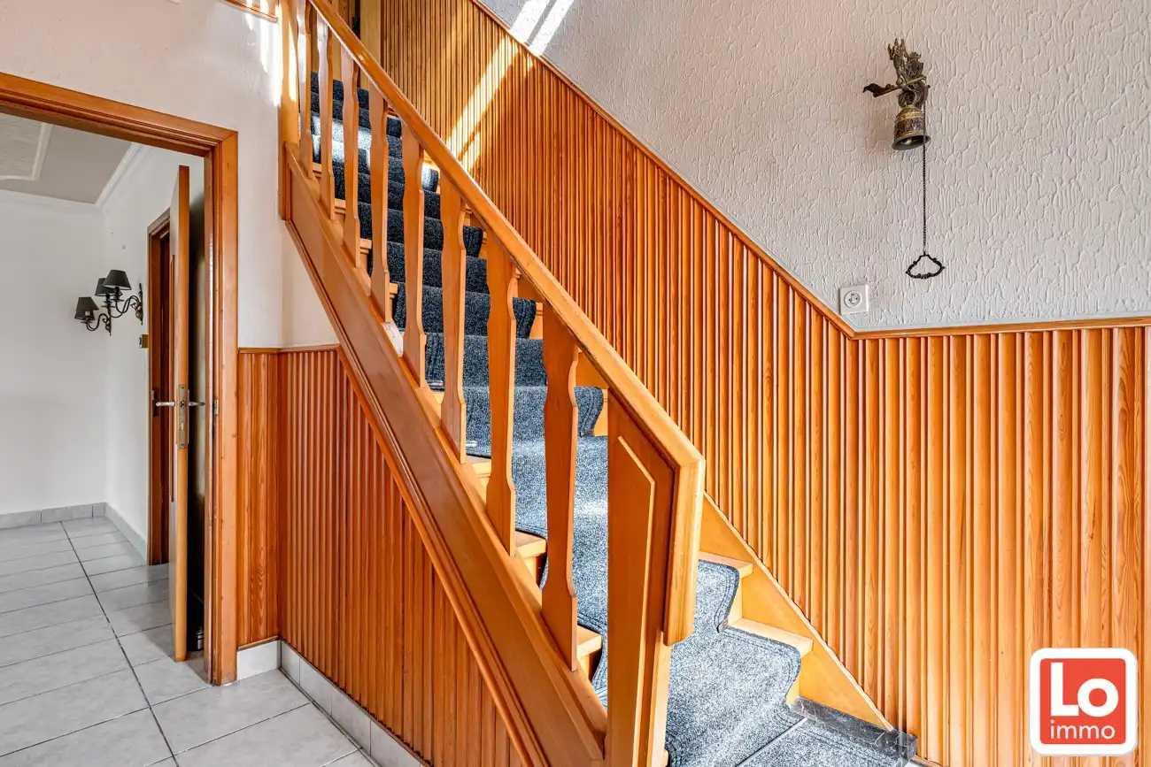 Woning met magazijn/garage (+/-100m²) op een topligging dicht bij centrum foto 9