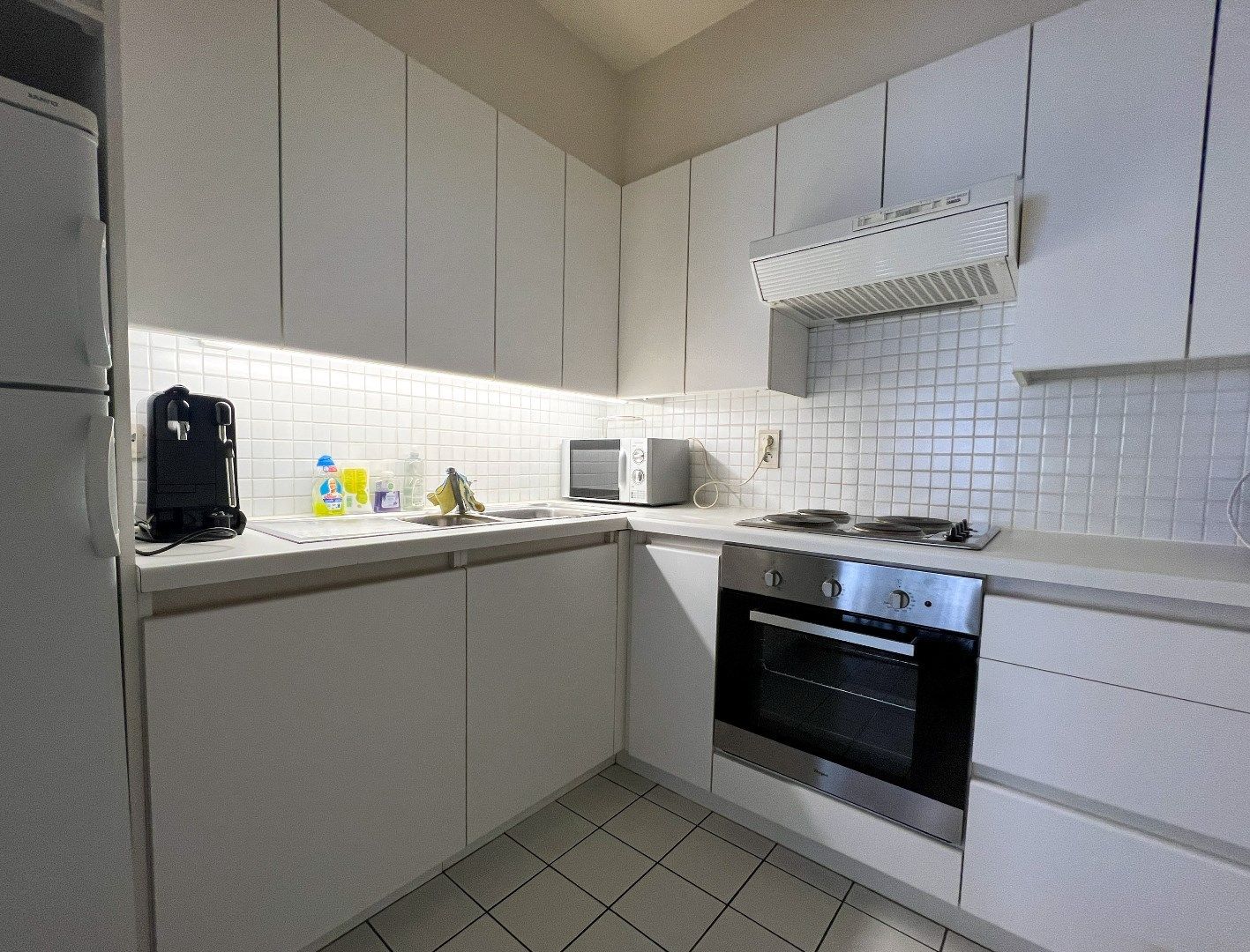 Bemeubeld appartement met zonnig terras goed gelegen in de Van Bunnenlaan. foto 9