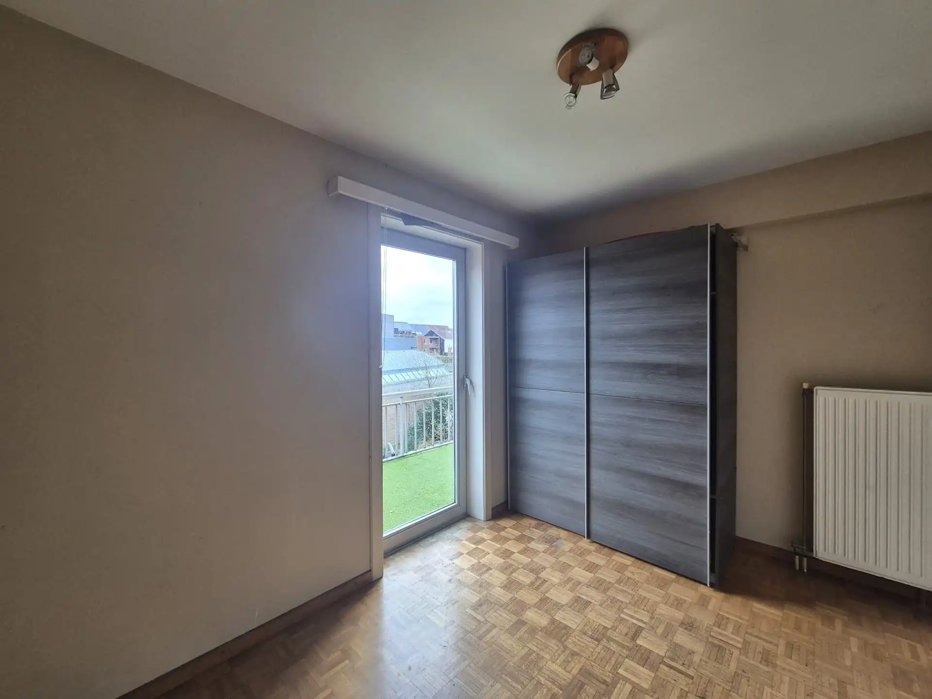 Ruim en lichtrijk appartement met 2 slaapkamers in het centrum van Wetteren. foto 19