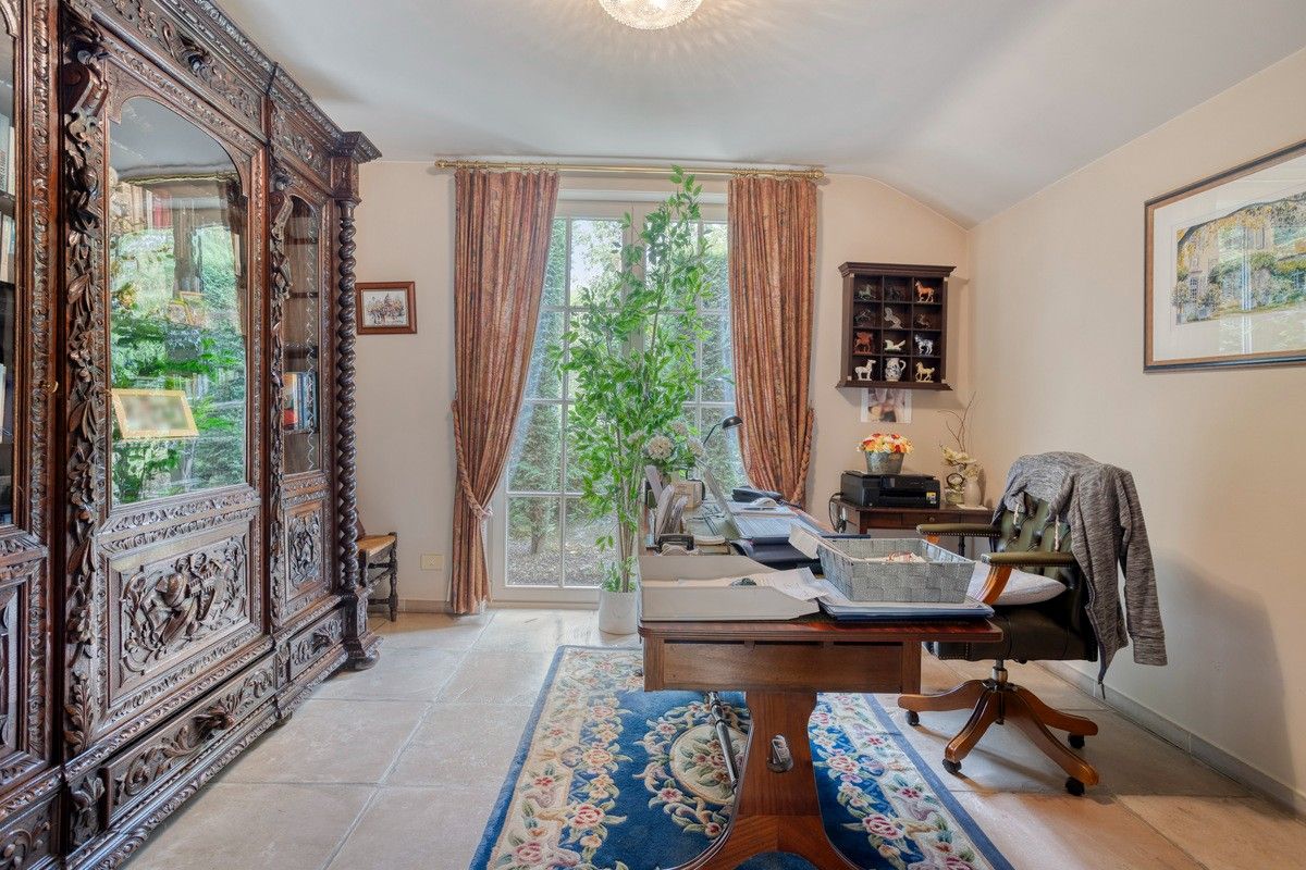 Exclusieve Spaanse villa welgelegen nabij de duinen en de zee. foto 17