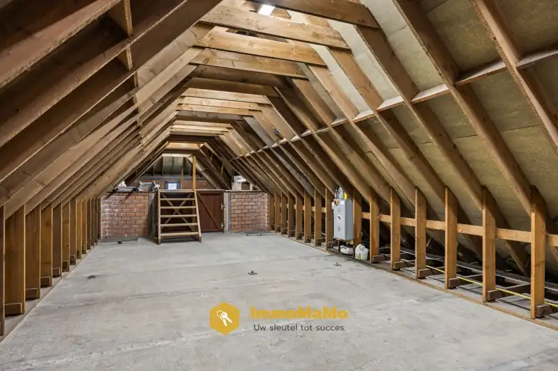 UNIEKE VILLA MET WEILAND EN PAARDENSTALLEN OP EEN TOPLOCATIE TE KOOP IN MENDONK (GENT) foto 32