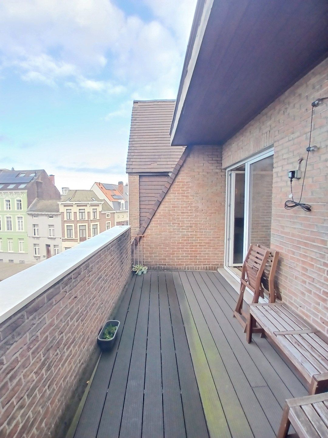 2-slpk app met terras nabij historisch centrum! foto 9