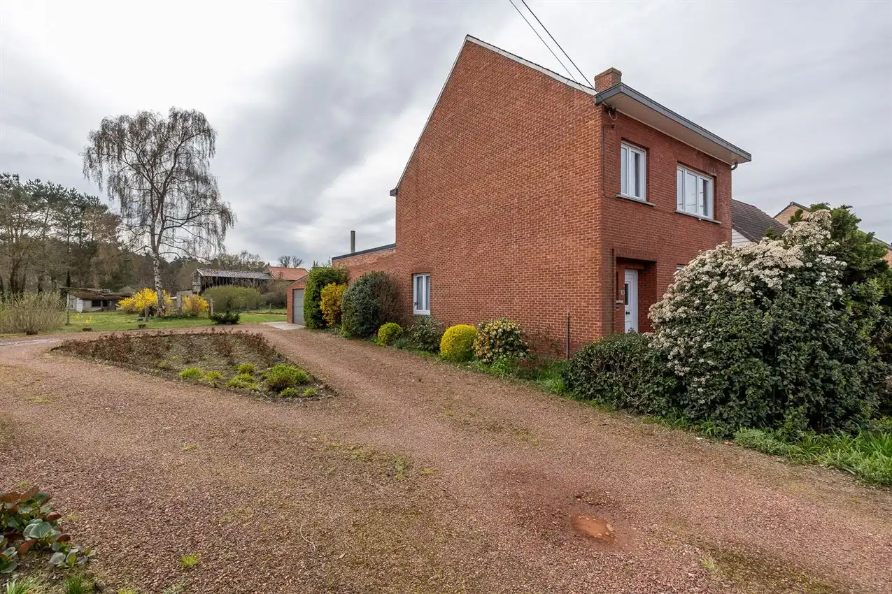 Te renoveren 3slk woning op uitzonderlijk perceel van 34 are  foto 40