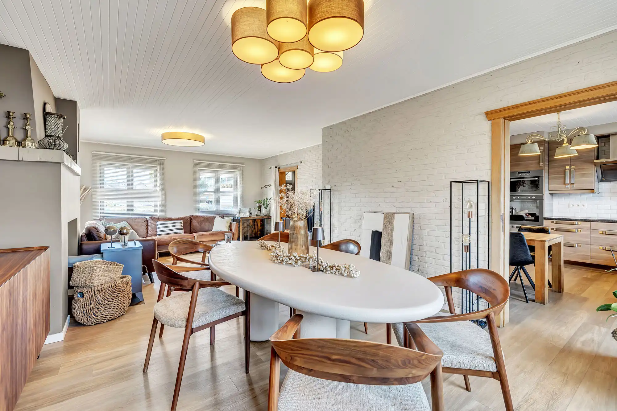 Charmante instapklare woning met 4 slpks, garage en tuin foto 4