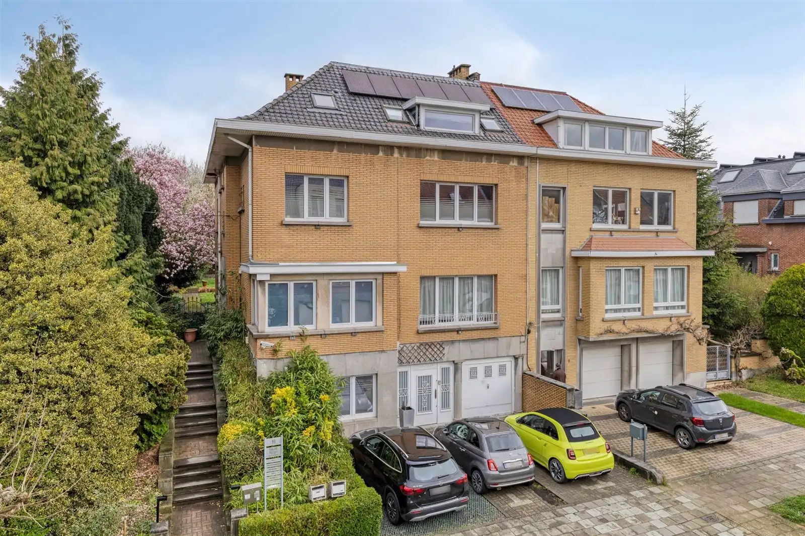 Gezellig en ruim 1 kamer appartement met terras foto {{pictureIndex}}