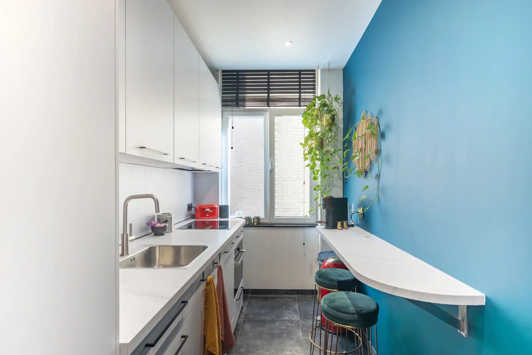 Stijlvol wonen of investeren met uitzicht, hartje Antwerpen foto 3