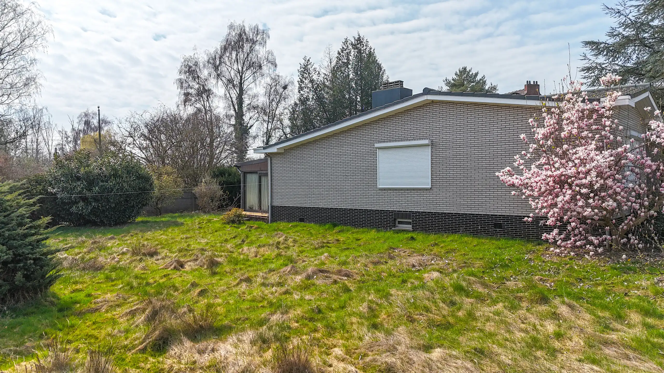 Rustig gelegen bungalow op zeer ruim perceel in Heusden! foto 27