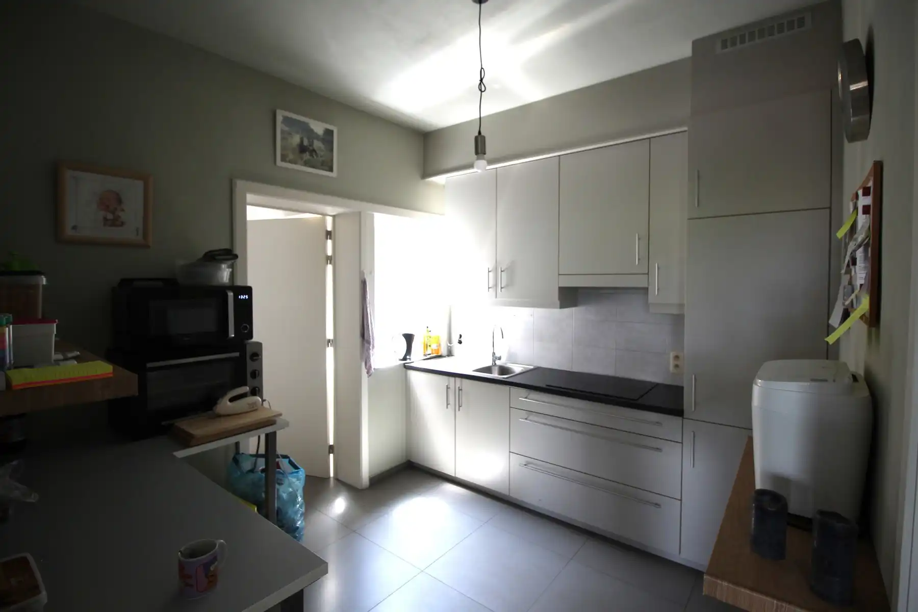 Recent gerenoveerd appartement op de tweede verdieping, met fietsenberging foto 6