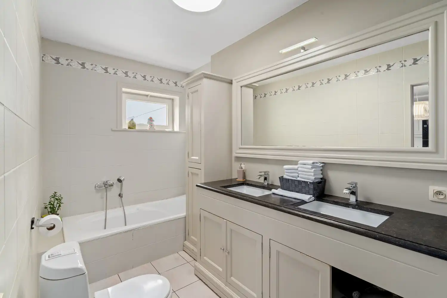 Alleenstaande woning met atelier te Meulebeke. foto 16