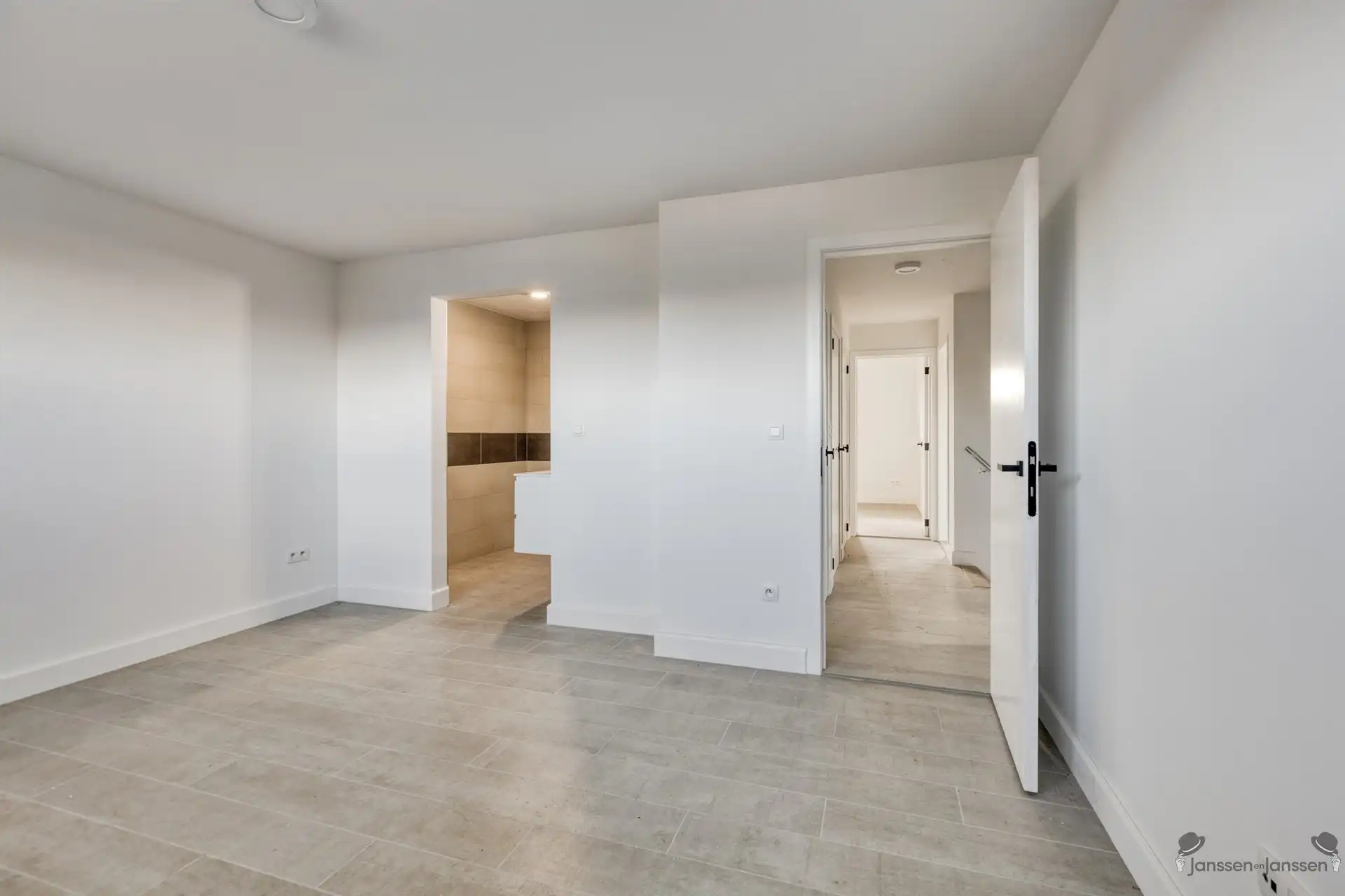 nieuwbouw met 4/5slaapkamers zonder BTW foto 19