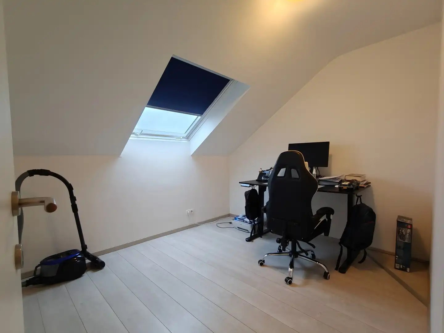 Ruime bel-étage woning met terras en garage te Lokeren foto 7