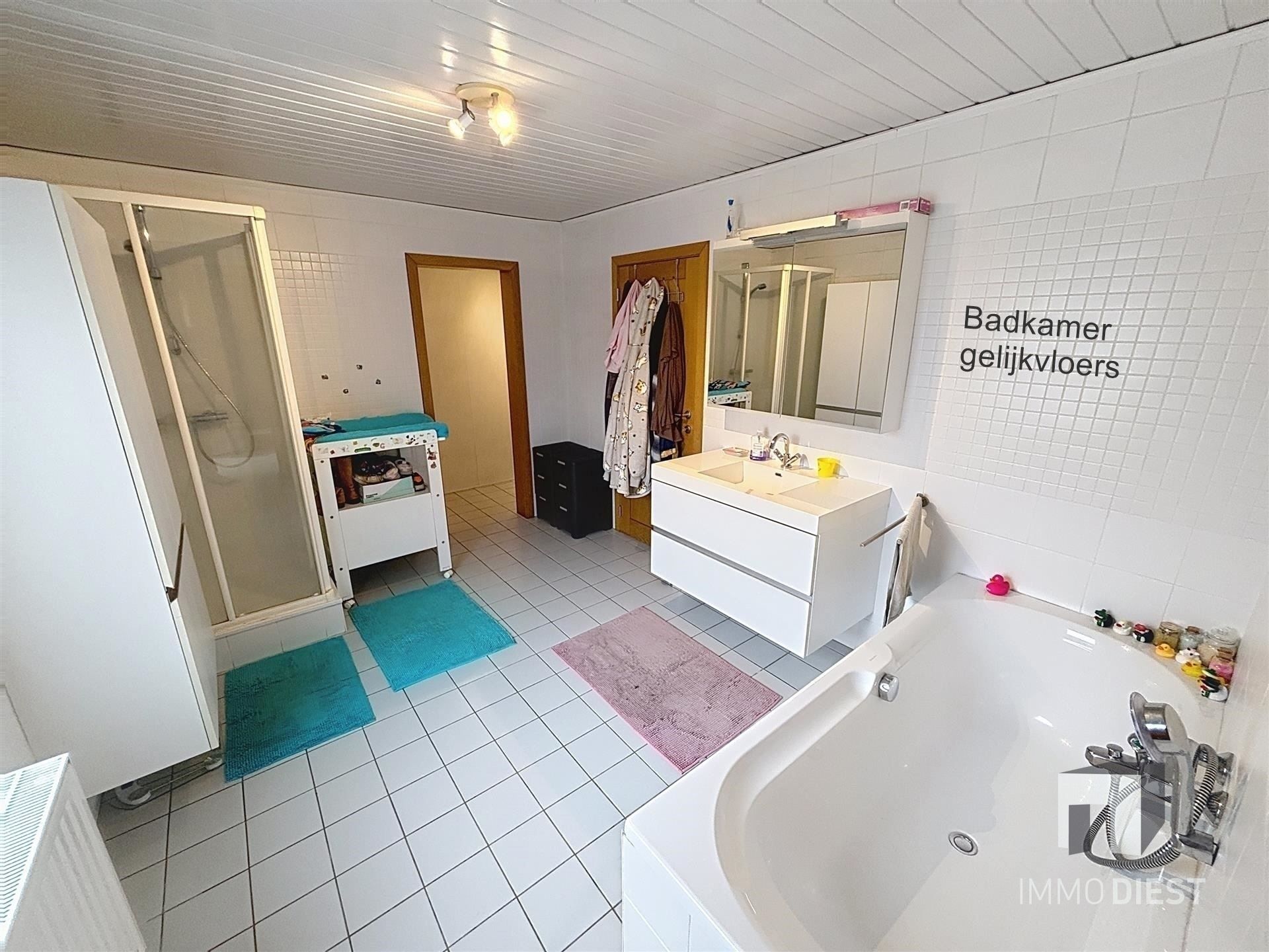 Charmante woning op 15,85are op uitstekende locatie foto 26