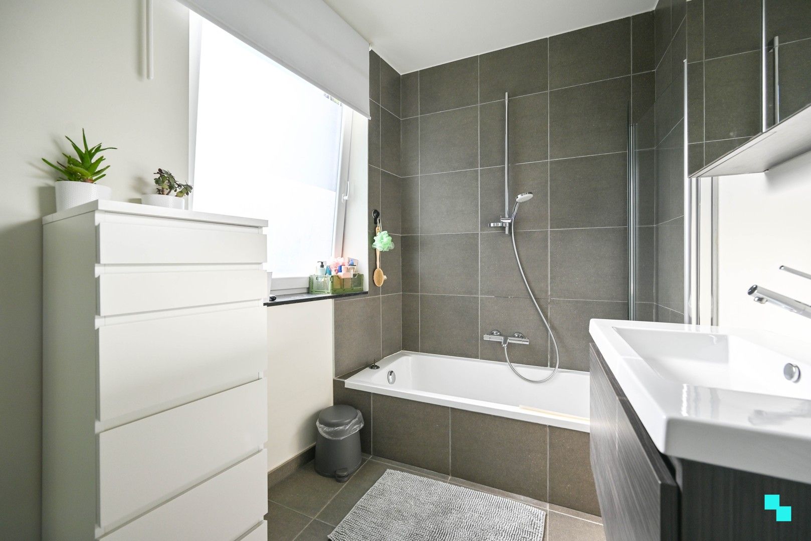 Lichtrijk appartement te huur nabij centrum Harelbeke foto 12