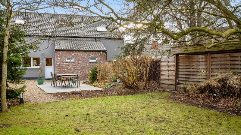 Ruime woning van 256m² op 10 are 32 ca foto 33