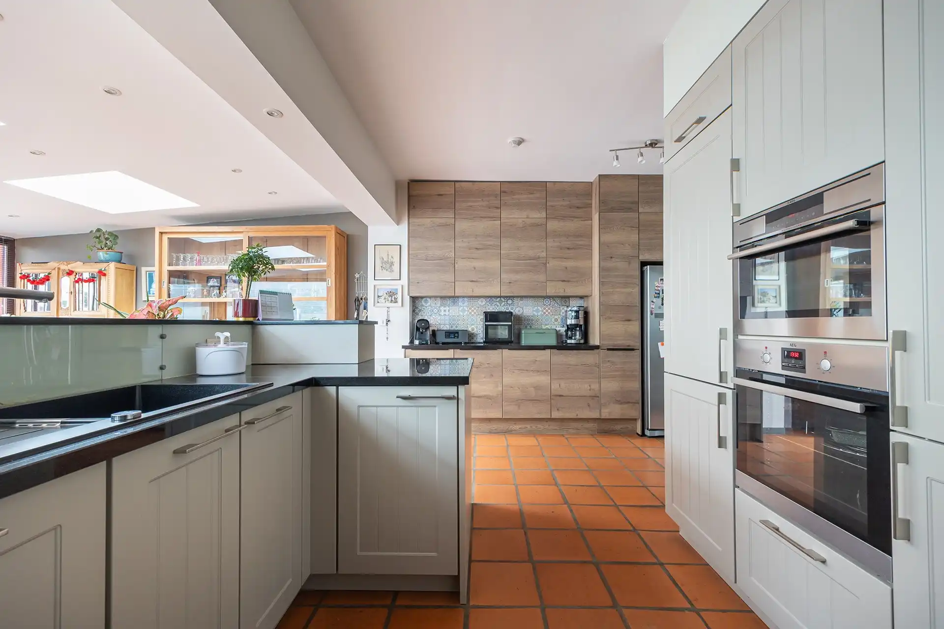 Instapklare halfopen woning met zonnepanelen in de Tuinwijk foto 9