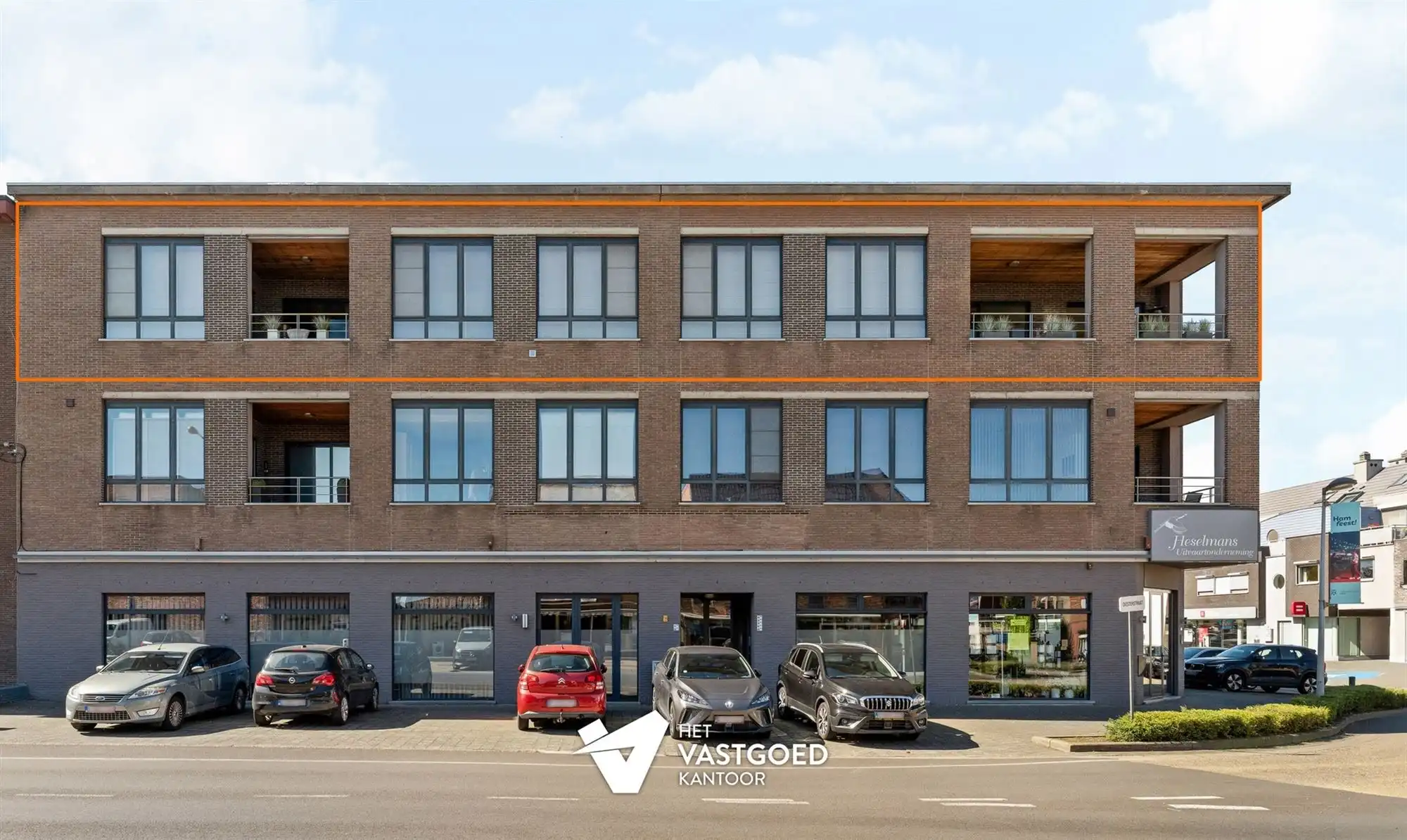 ZEER RUIME PENTHOUSE (340M²) IN UITSTEKENDE STAAT MET 3 TERRASSEN TE TESSENDERLO CENTRUM foto 31