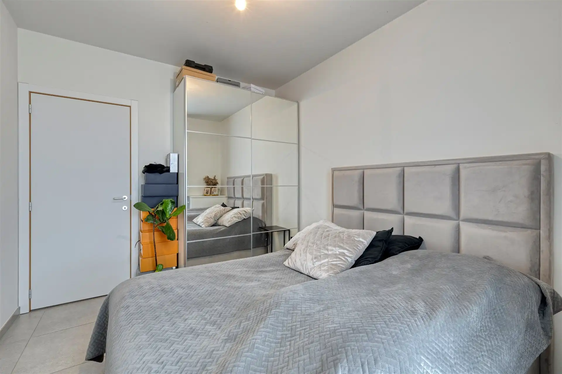 Instapklaar, energiezuinig 2 slaapkamer appartement (83m²) met terras, gem. tuin en autostaanplaats. foto 15