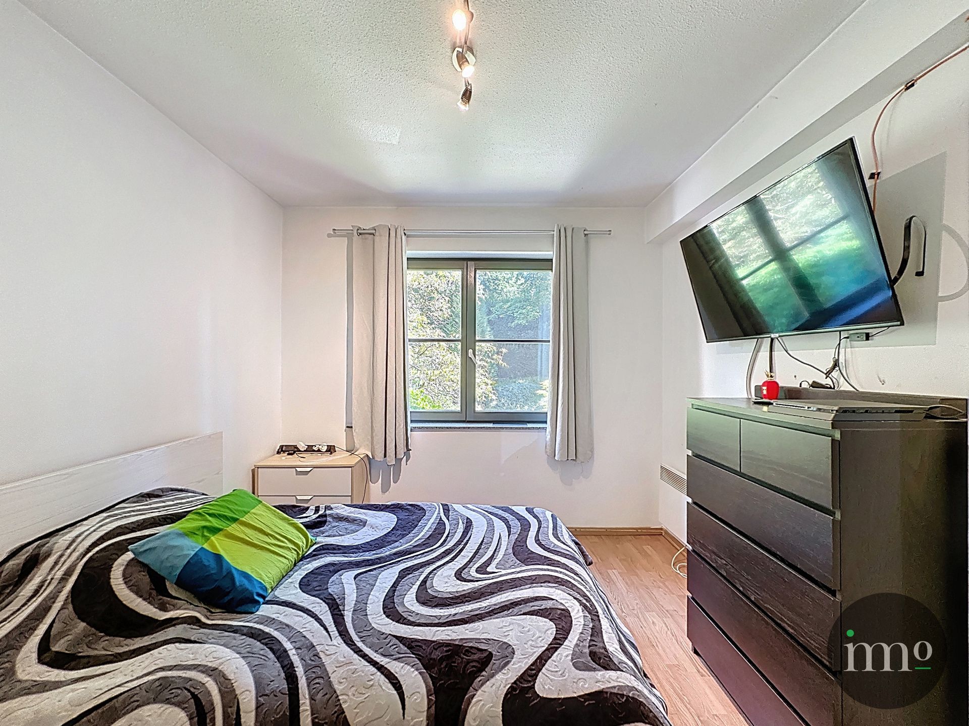Ruim appartement met terras en 4 slaapkamers in Ukkel! foto 10