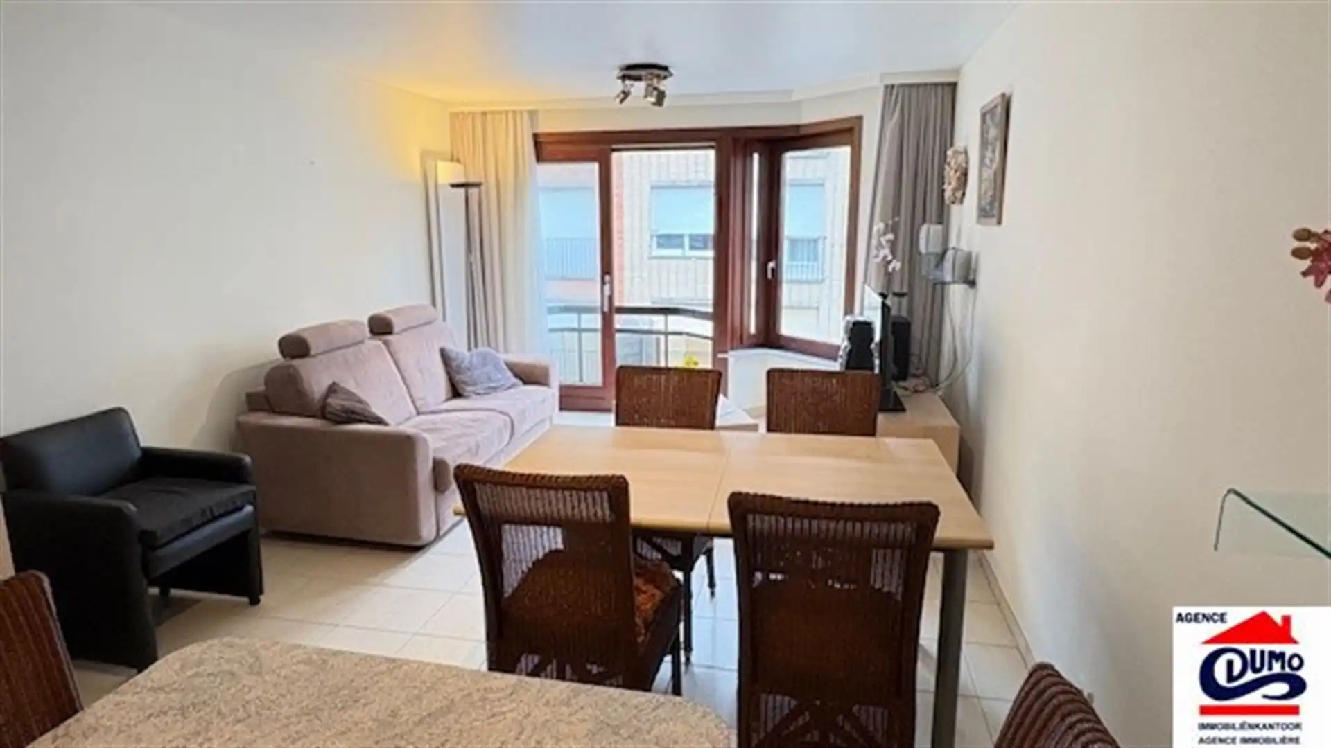 Instapklaar appartement met 2 slpk, lateraal zeezicht foto 11