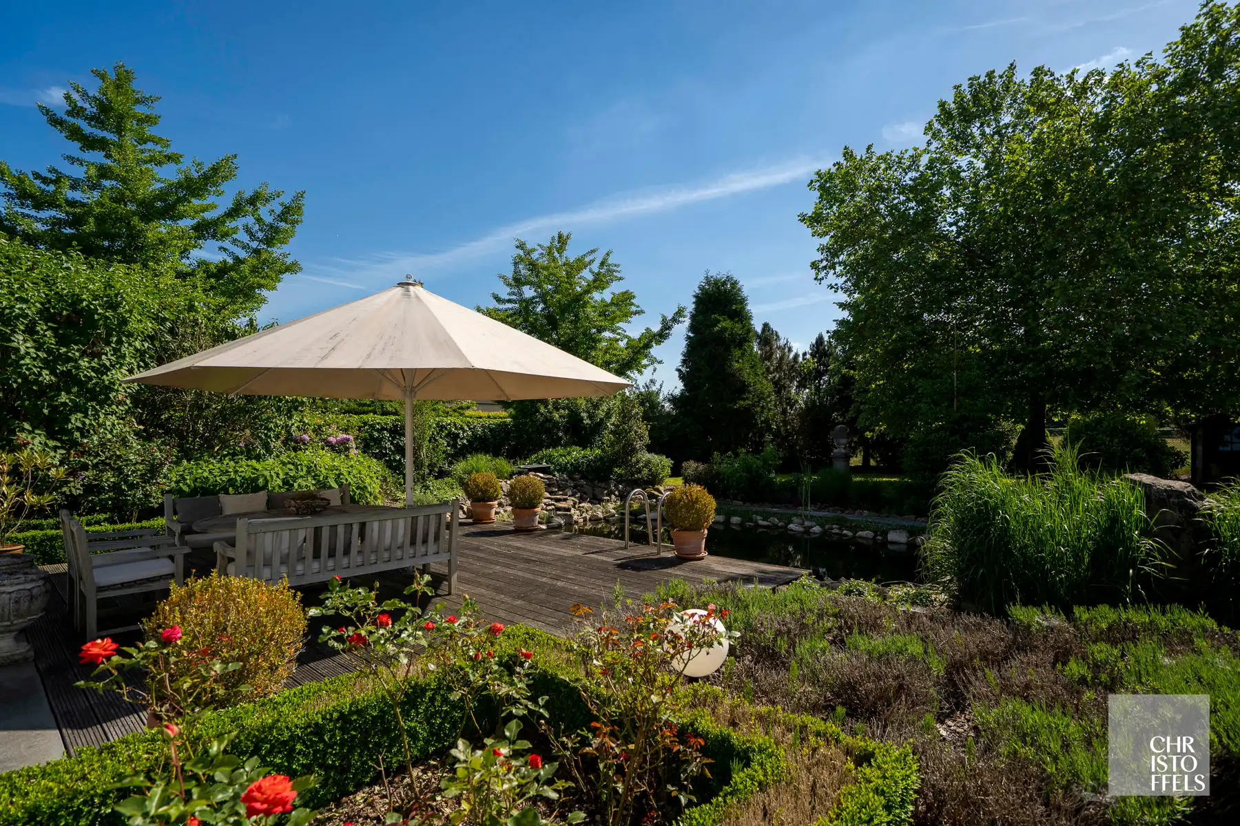 Villa (336m²) met 3 slaapkamers en een zwemvijver op een perceel van 1.219m²!  foto 18