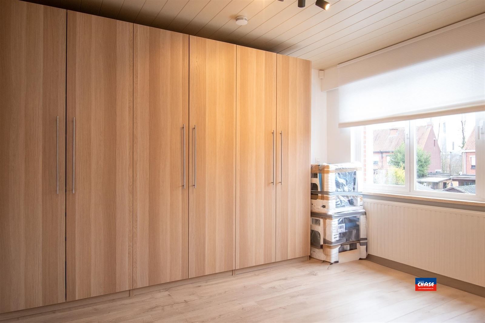 Prachtig gerenoveerde gezinswoning met zonnepanelen foto 25