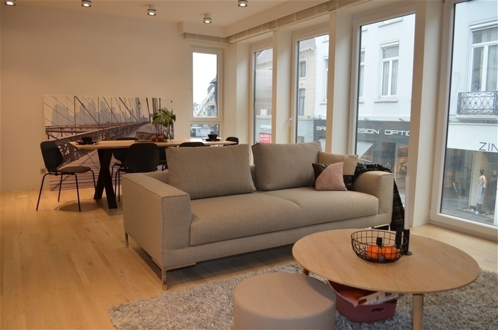 Duplex met ruim terras en garage in de stad foto 7