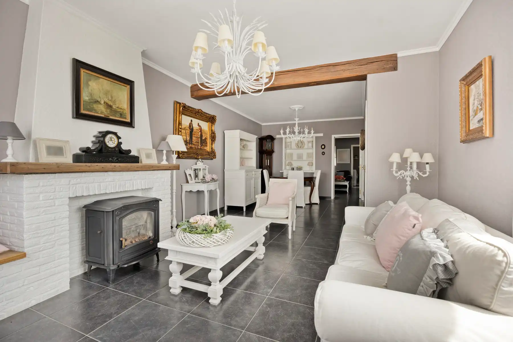 Instapklare woning in het centrum van Asse! foto 3
