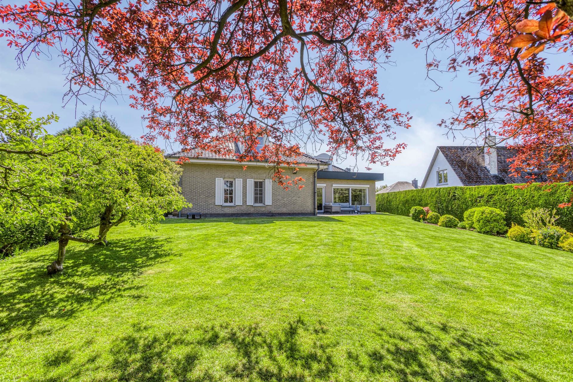 Prachtig gerenoveerde villa op mooi perceel foto 37