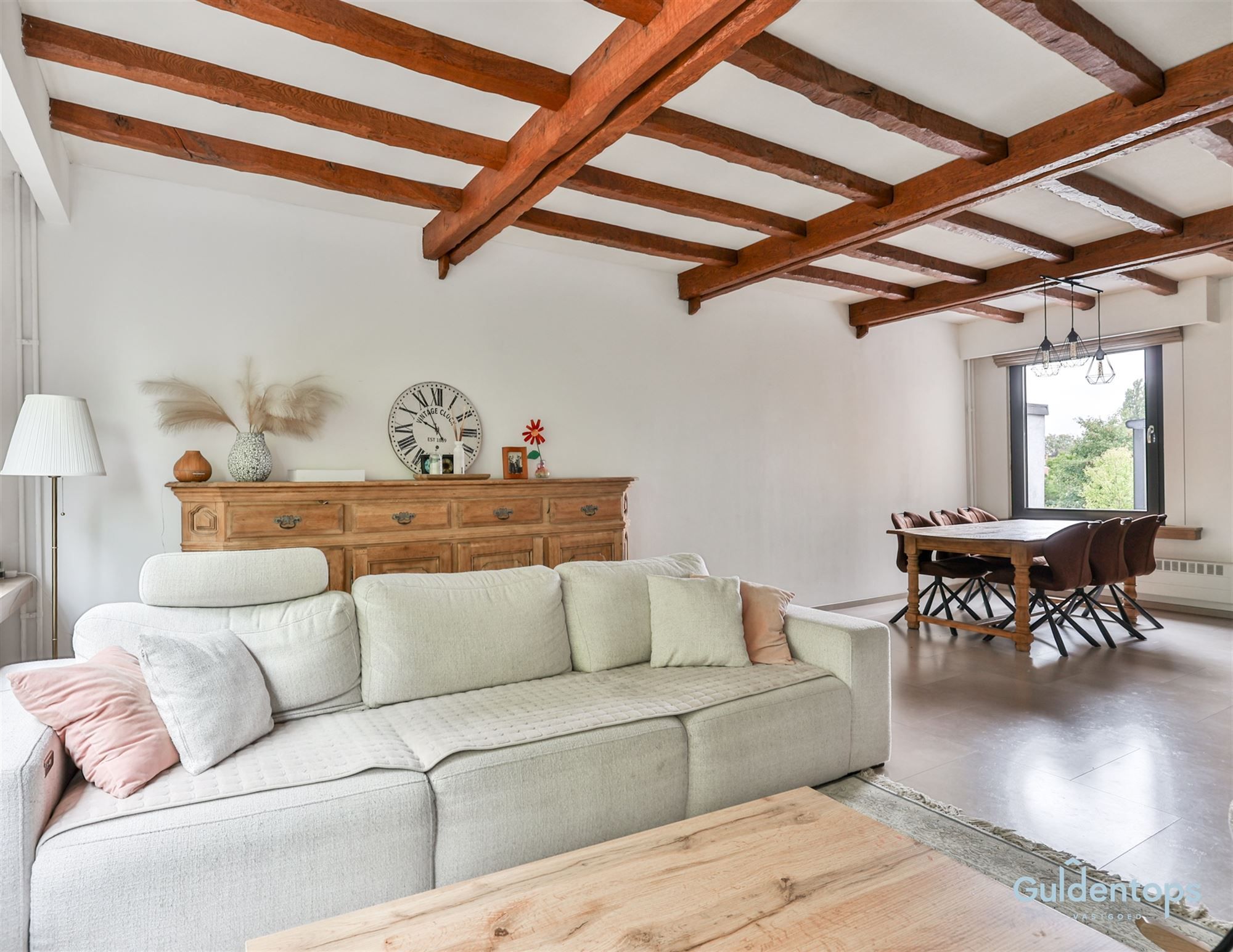 Instapklare woning op mooie en rustige locatie foto 3