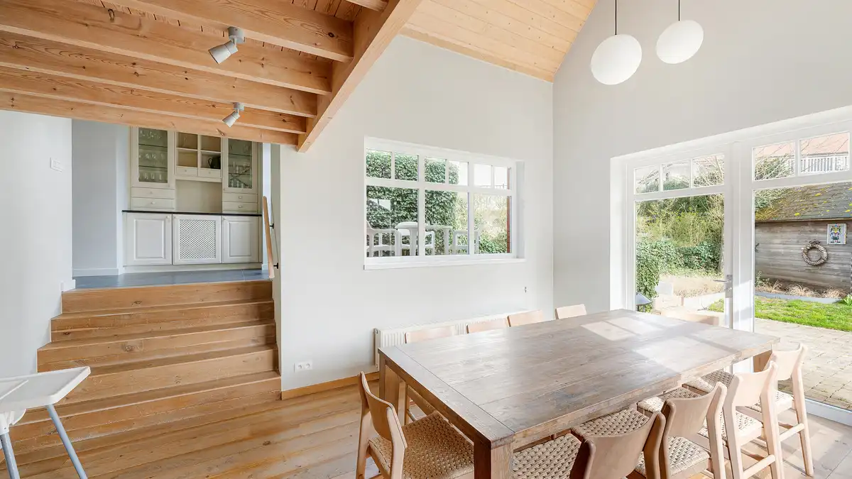 Subliem gerenoveerde koppelvilla op 150m van het strand te koop! foto 20