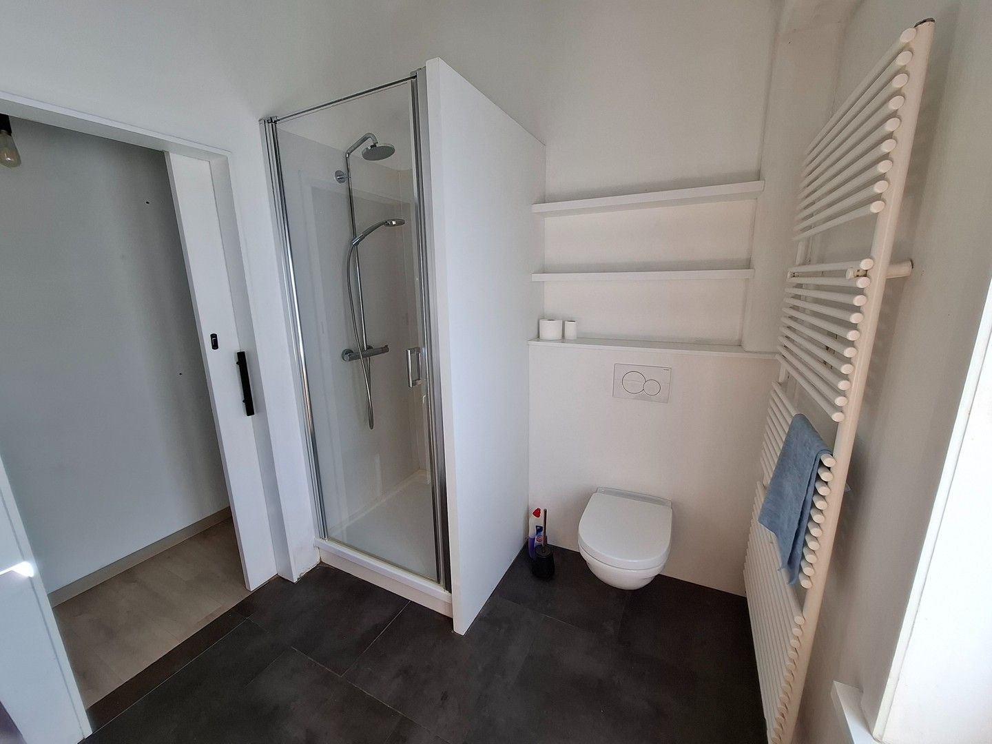 Charmant en lichtrijk duplexappartement in hartje Gent foto 7