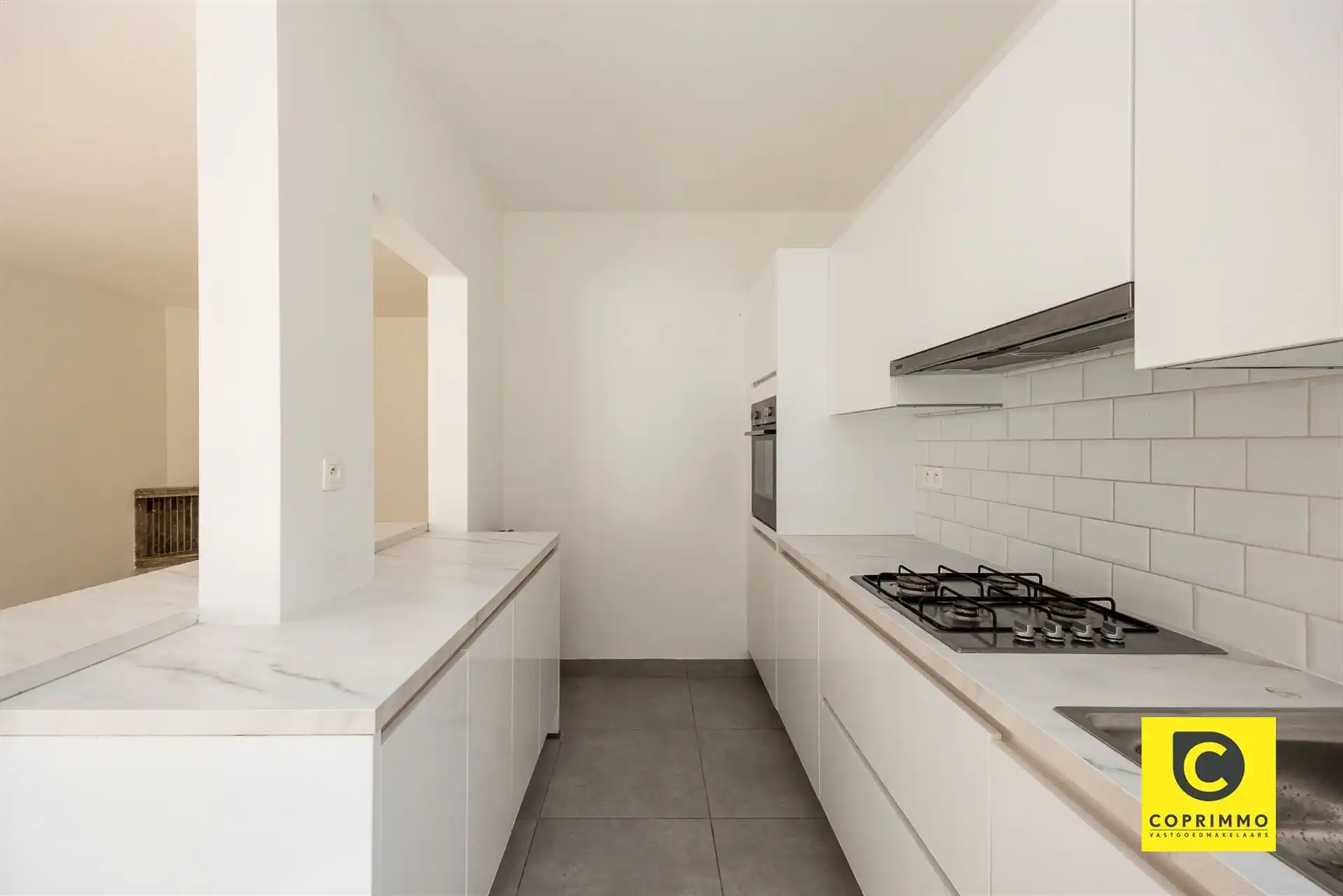 Instapklaar 3slpk appartement met tuin en garagebox ! foto 6