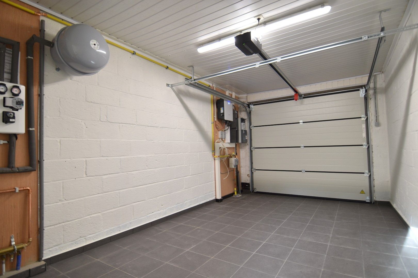 Volledig gerenoveerde woning met tuin en 3 slaapkamers foto 14