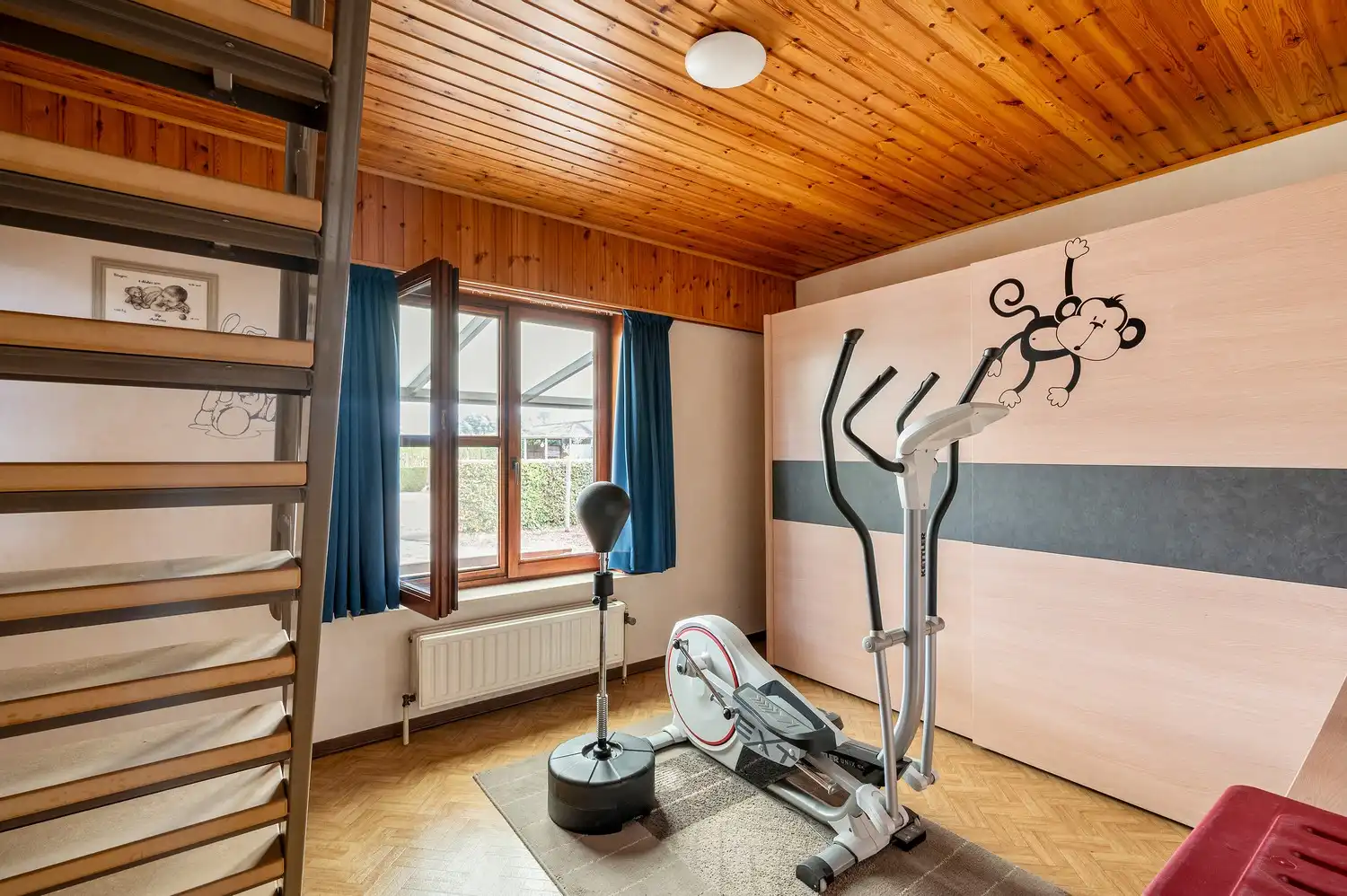 Instapklare open bebouwing op een ruim perceel van 1.185 m², landelijk gelegen met een prachtig vrij uitzicht aan de achterzijde. foto 20