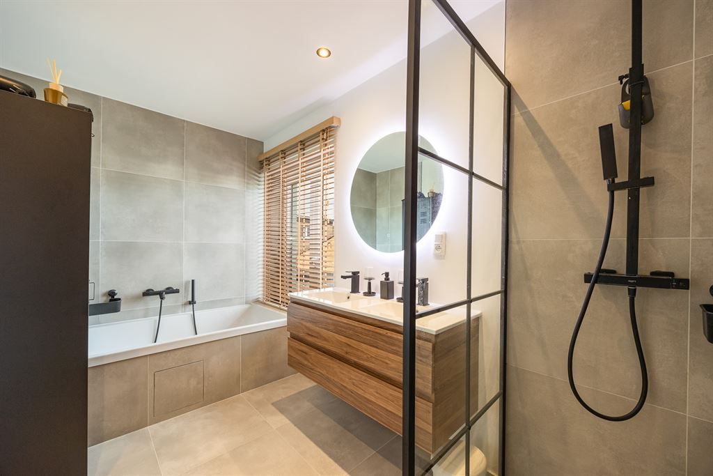 Ruime, gerenoveerde woning nabij centrum Werchter! foto 19