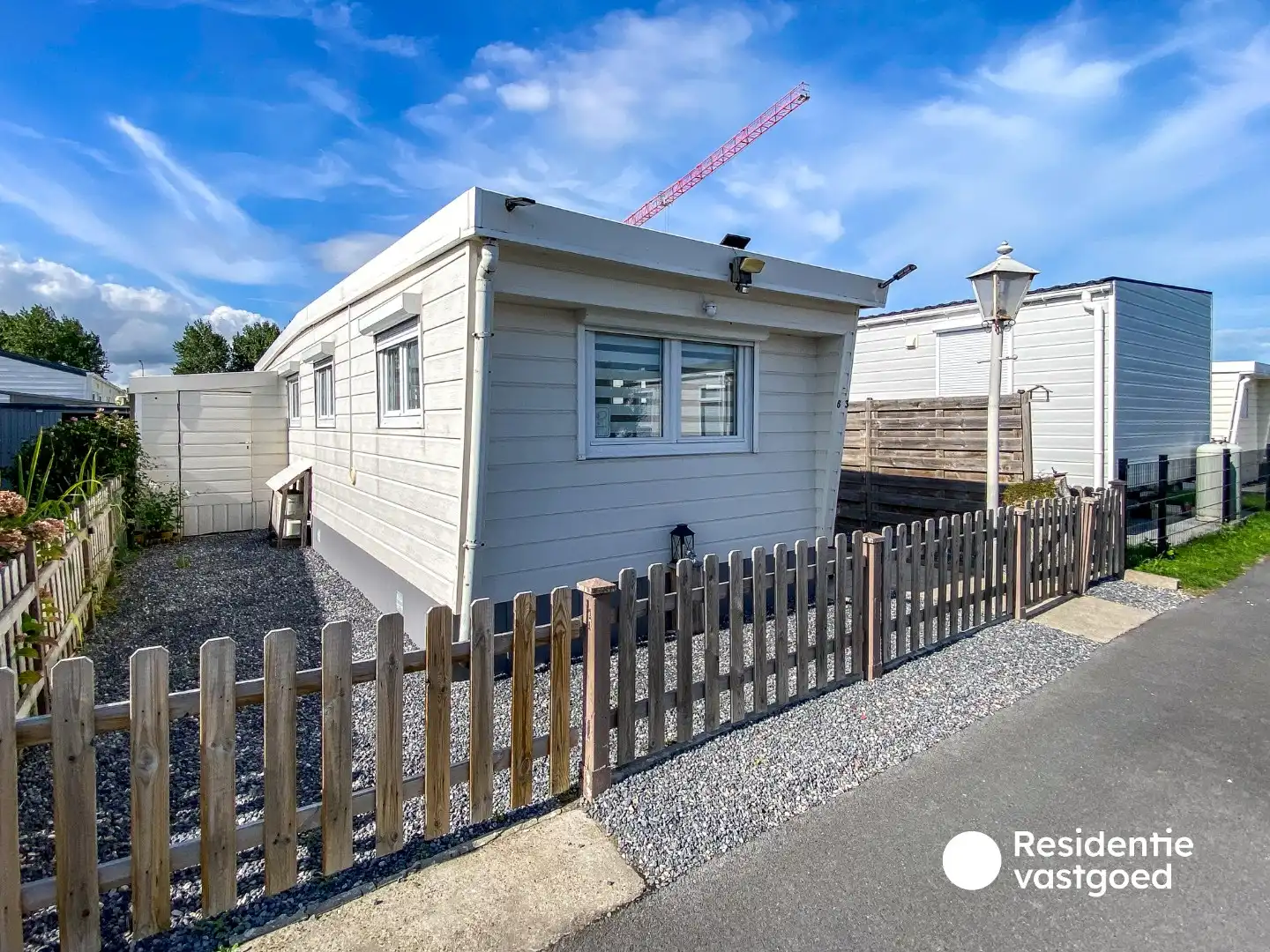 Goed verzorgde stacaravan op 900m van zee in Domein Polderpark te Nieuwpoort, op een stuk privé grond van 128m².  foto 23