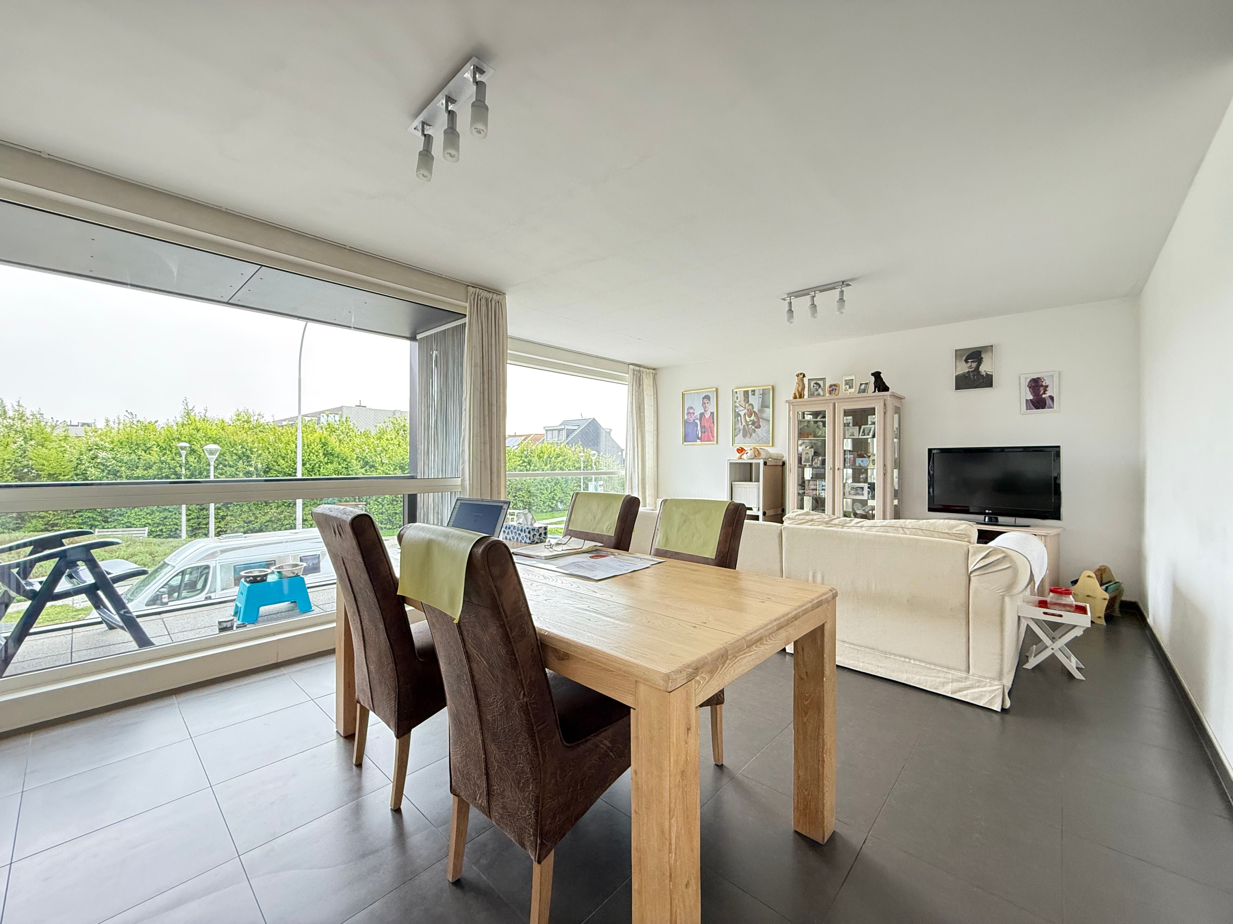 Recent appartement aan Spuikom Bredene foto 4