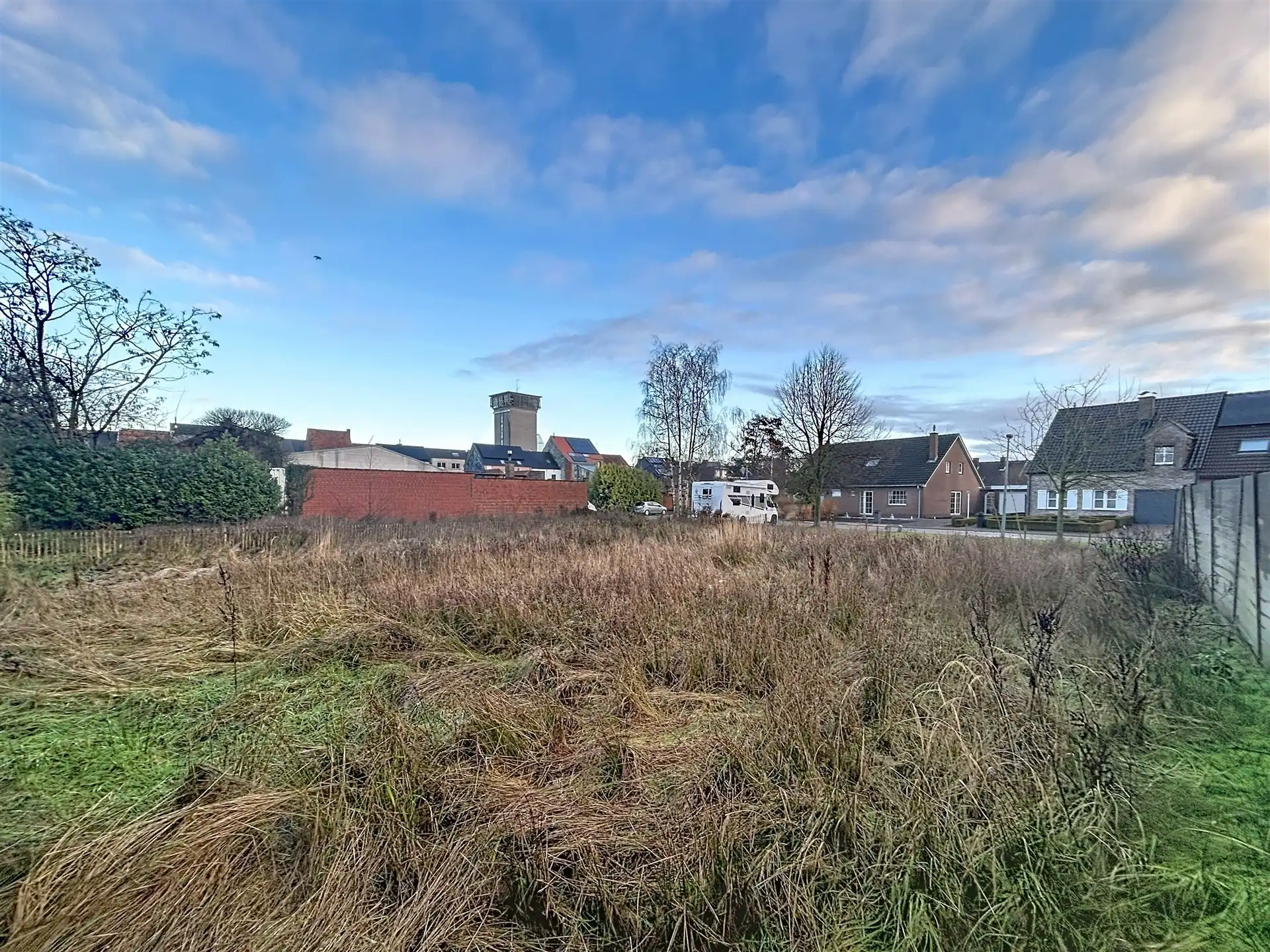 Rustig gelegen bouwgrond van 590m² foto 2